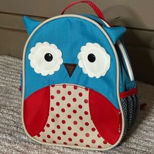 Skip and Hop Backpack with a toddler lead.